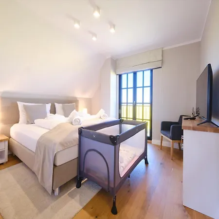 Holiday home Reetland Am - Luxusplus Reetdachvilla Mit 4 Schlafzimmern Und Kamin G11 *