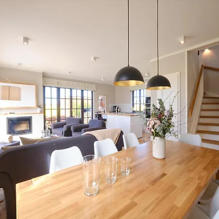 Holiday home Reetland Am - Luxusplus Reetdachvilla Mit 4 Schlafzimmern Und Kamin G11