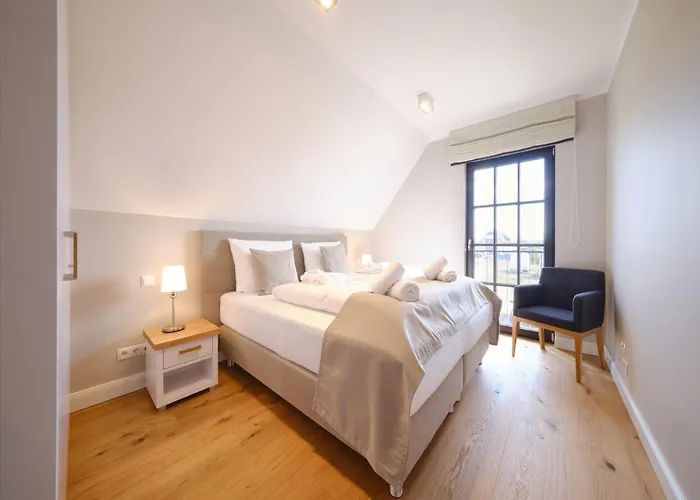 Reetland Am - Luxusplus Reetdachvilla Mit 4 Schlafzimmern Und Kamin G11 Semesterbostad Dranske