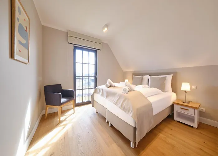 Reetland Am - Luxusplus Reetdachvilla Mit 4 Schlafzimmern Und Kamin G11 *